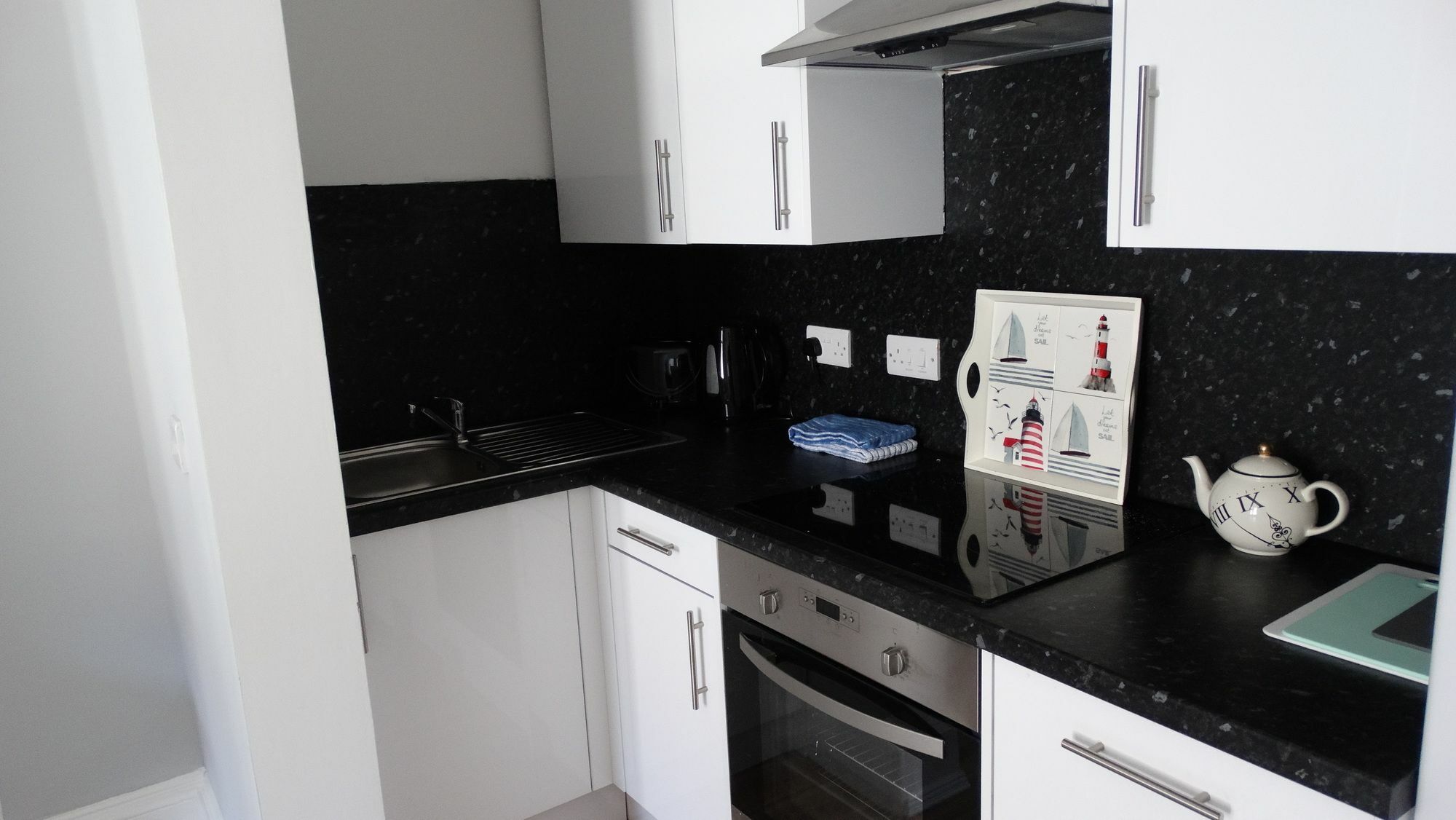 Portum -John St Apartment Хелънсбърг Екстериор снимка