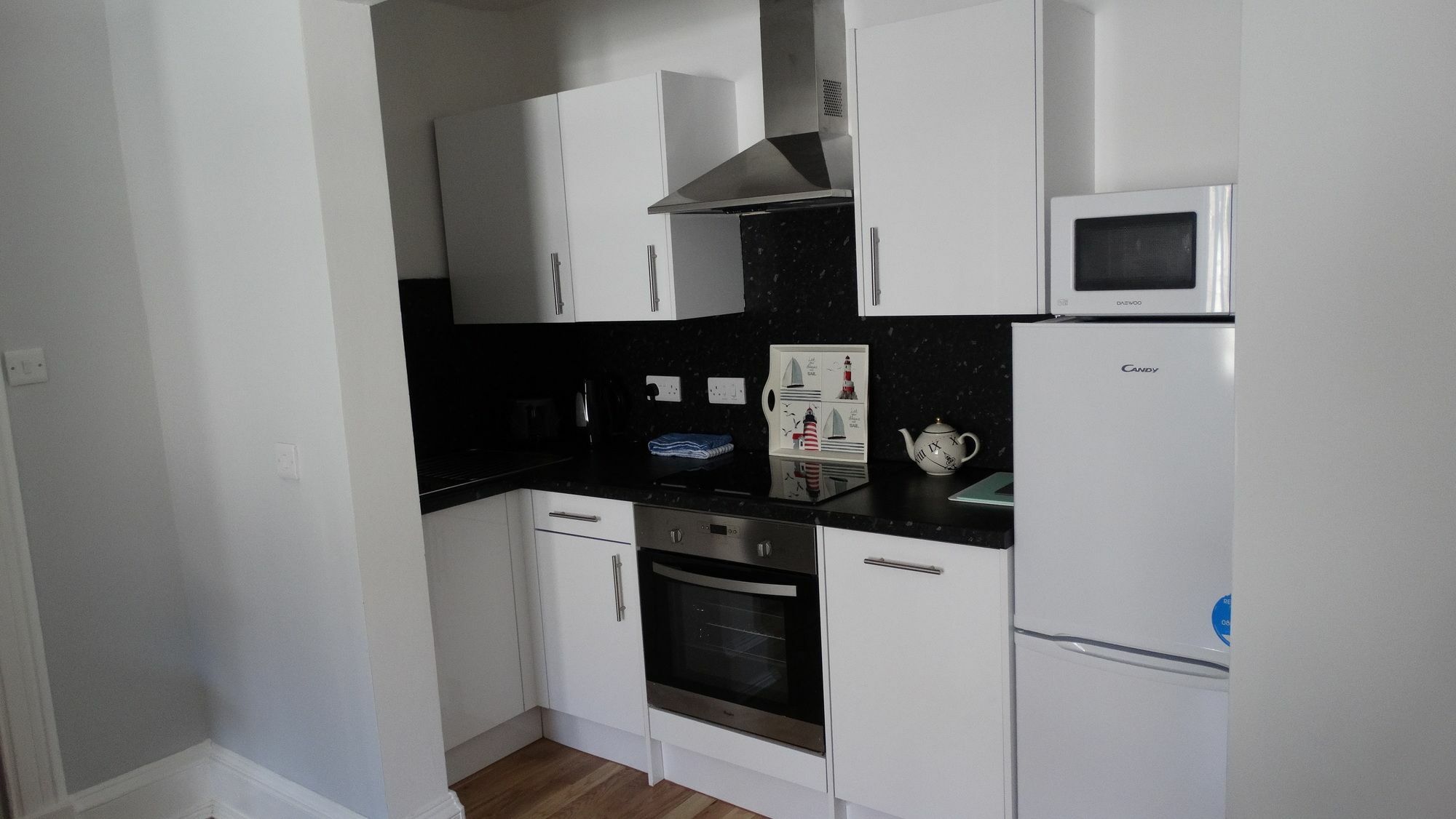 Portum -John St Apartment Хелънсбърг Екстериор снимка
